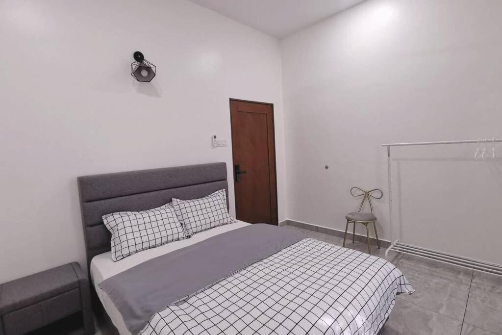 Stay Inn Sikamat 세렘반 외부 사진
